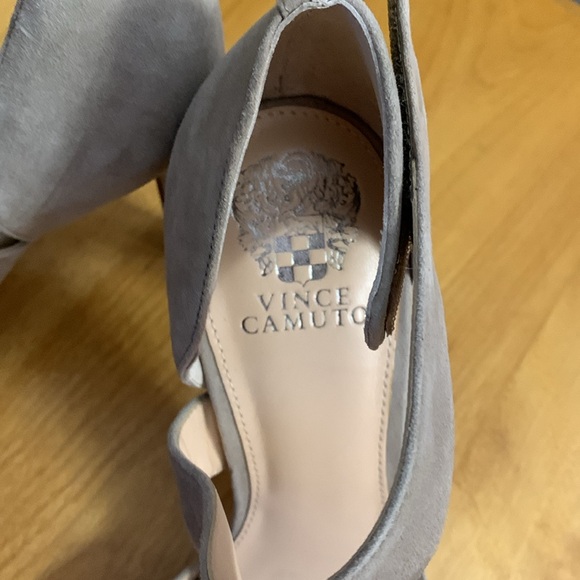 Vince Camuto Carlotte tan suede heels size 10 M like new NWOT pointed toe 4”heel - Picture 2 of 12
